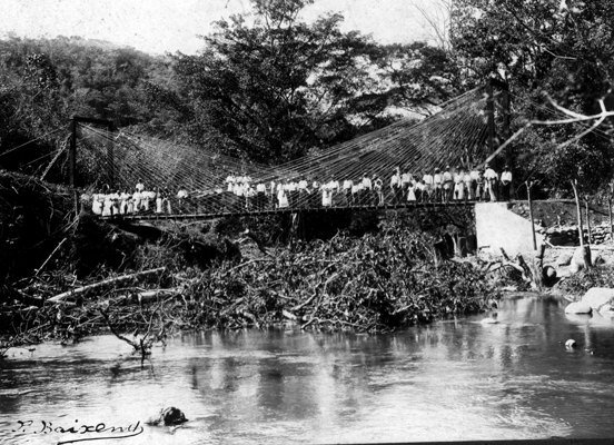 Puente por Baixench, Pablo